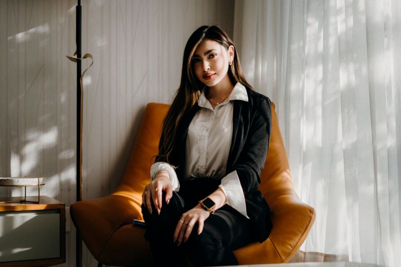 Author Maria L.